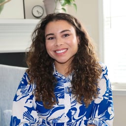 Hallee Acquanita